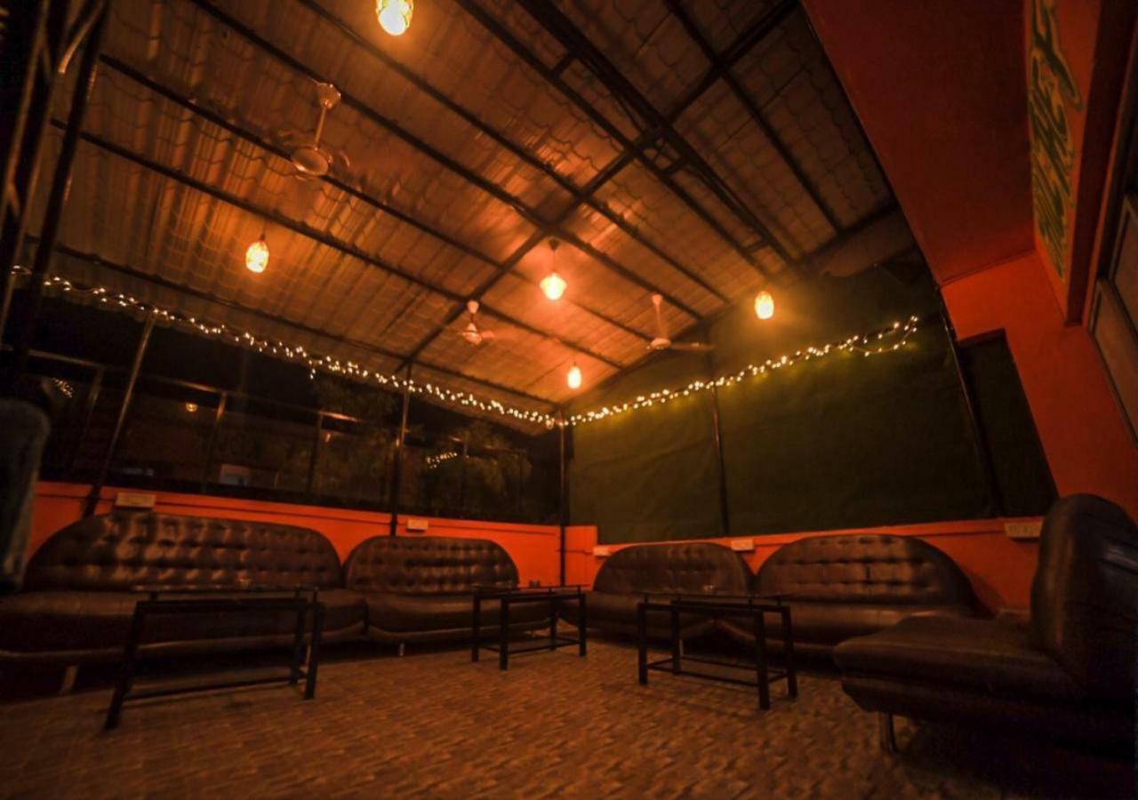 Happinest - The Backpacker'S Hostel Мумбаи Экстерьер фото
