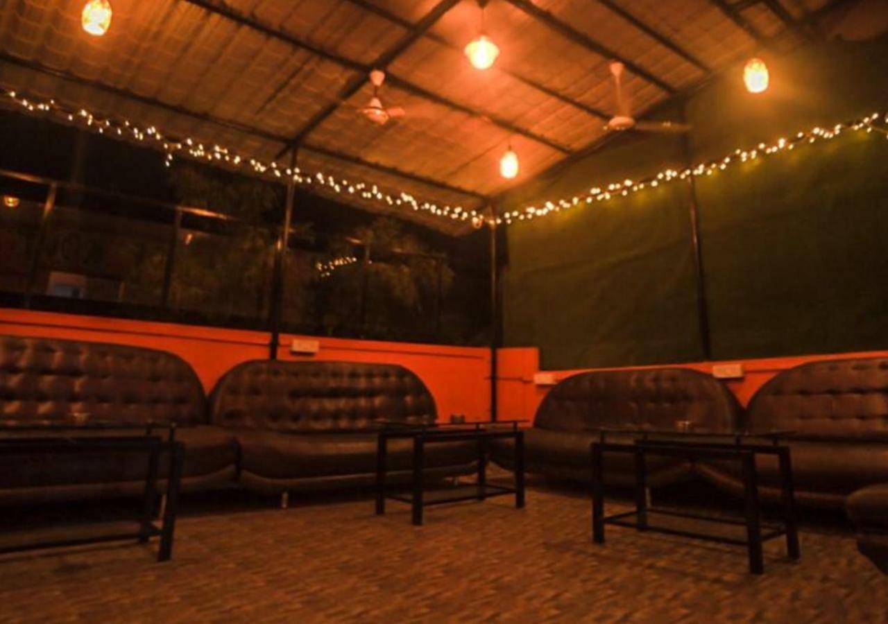Happinest - The Backpacker'S Hostel Мумбаи Экстерьер фото